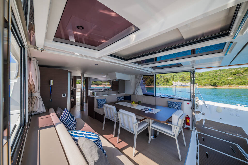 Catamaran Bali 4.8 Esthera