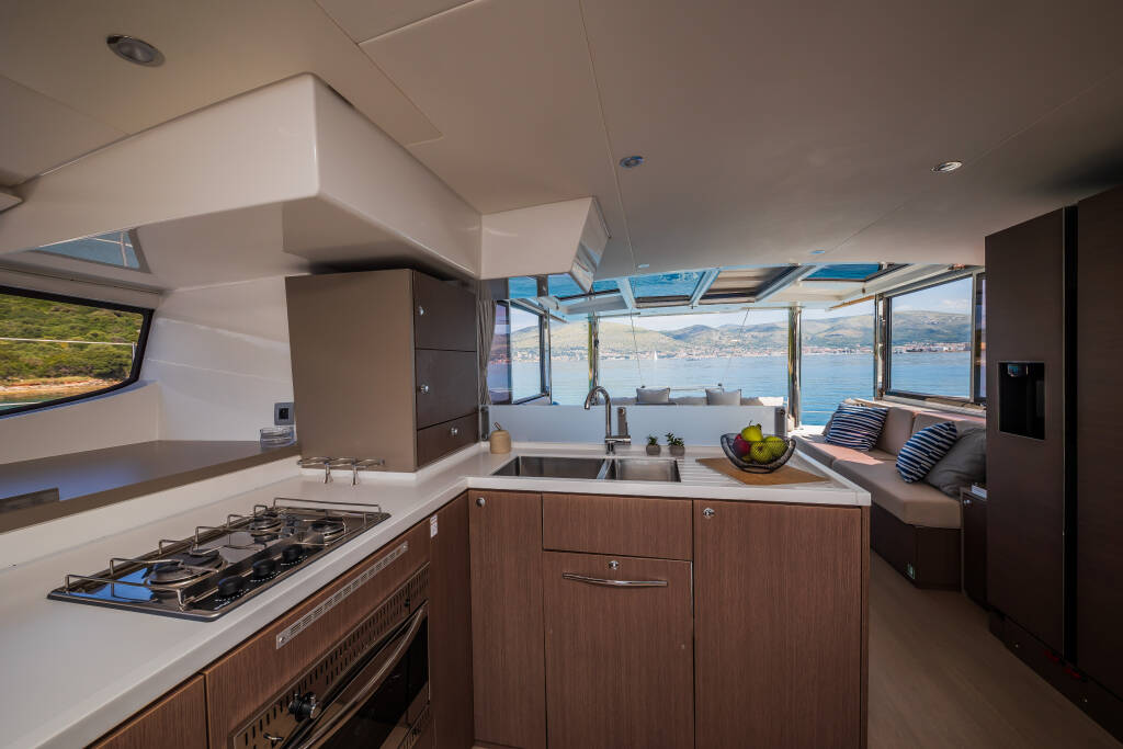 Catamaran Bali 4.8 Esthera