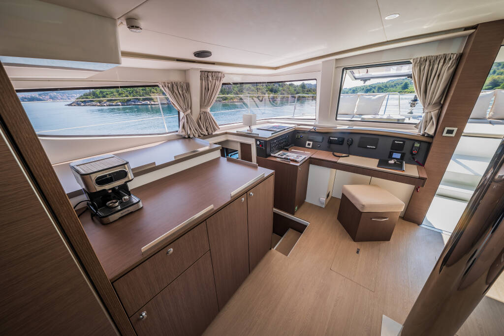 Catamaran Bali 4.8 Esthera