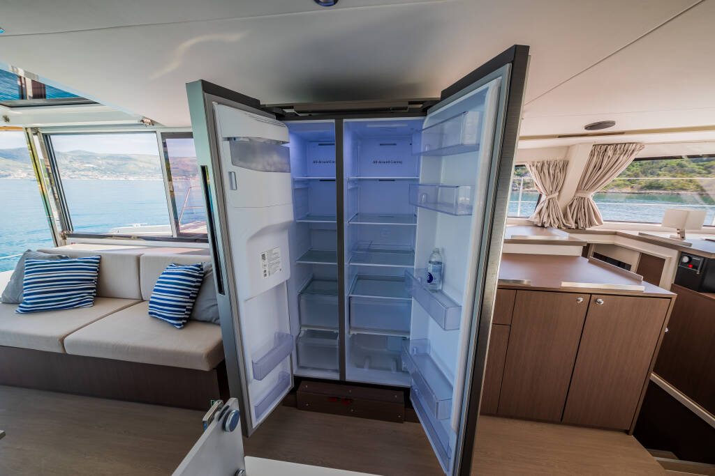 Catamaran Bali 4.8 Esthera