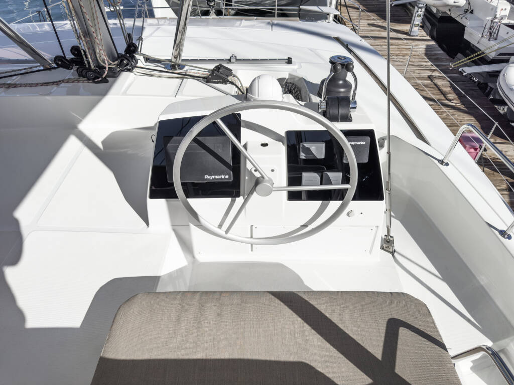 Catamaran Bali 4.8 Pagora
