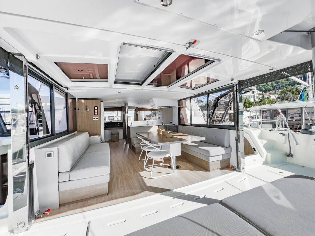 Catamaran Bali 4.8 Pagora
