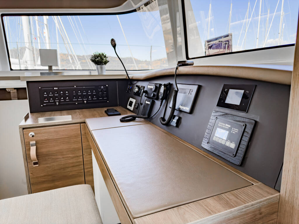Catamaran Bali 4.8 Pagora