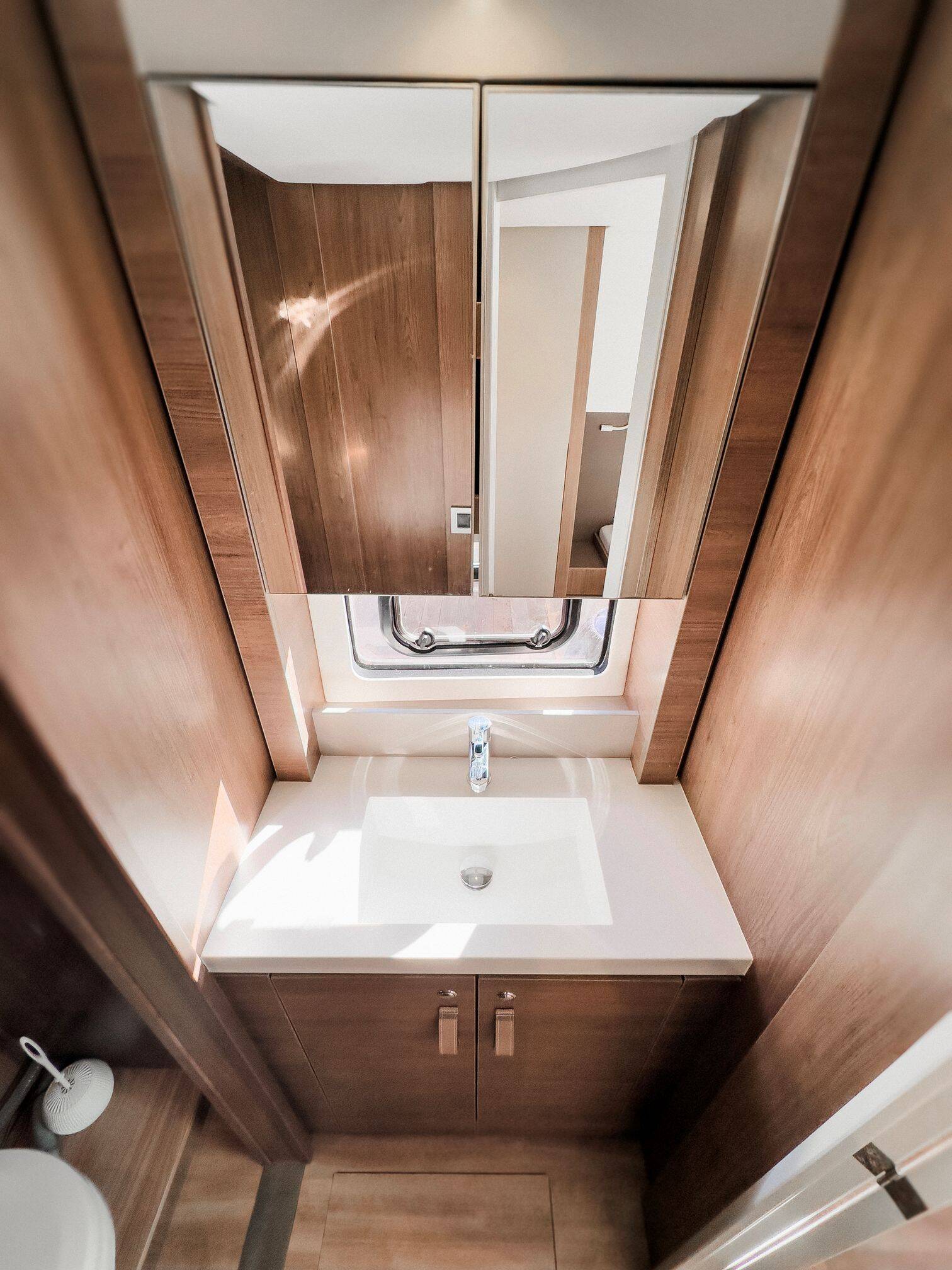 Catamaran Bali 4.8 Pagora