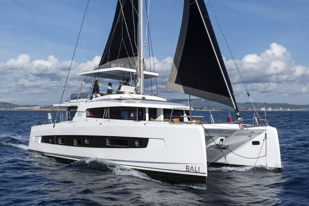 Catamaran Bali 5.2 New 1