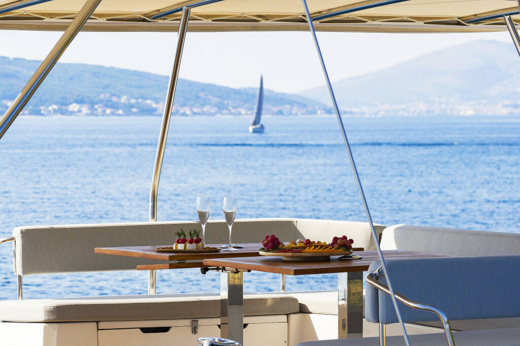 Katamaran Bali 5.4 Marea I