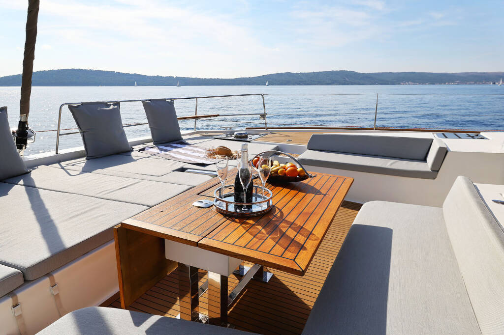 Katamaran Bali 5.4 Marea I