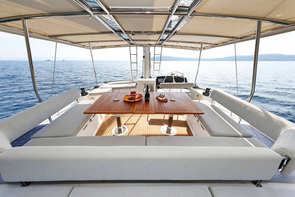 Katamaran Bali 5.4 Marea I