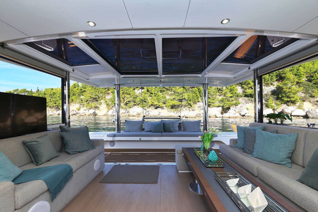 Katamaran Bali 5.4 Marea I