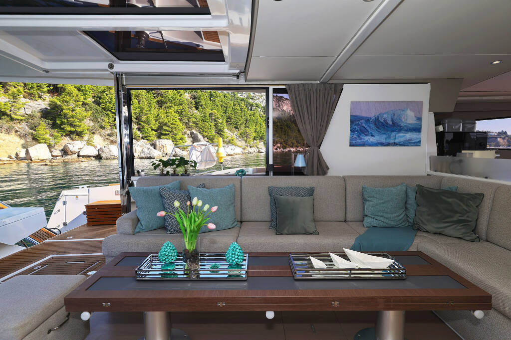 Katamaran Bali 5.4 Marea I