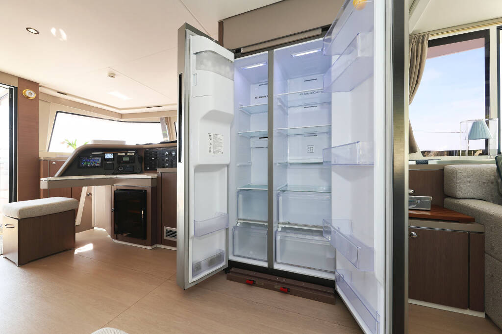 Katamaran Bali 5.4 Marea I