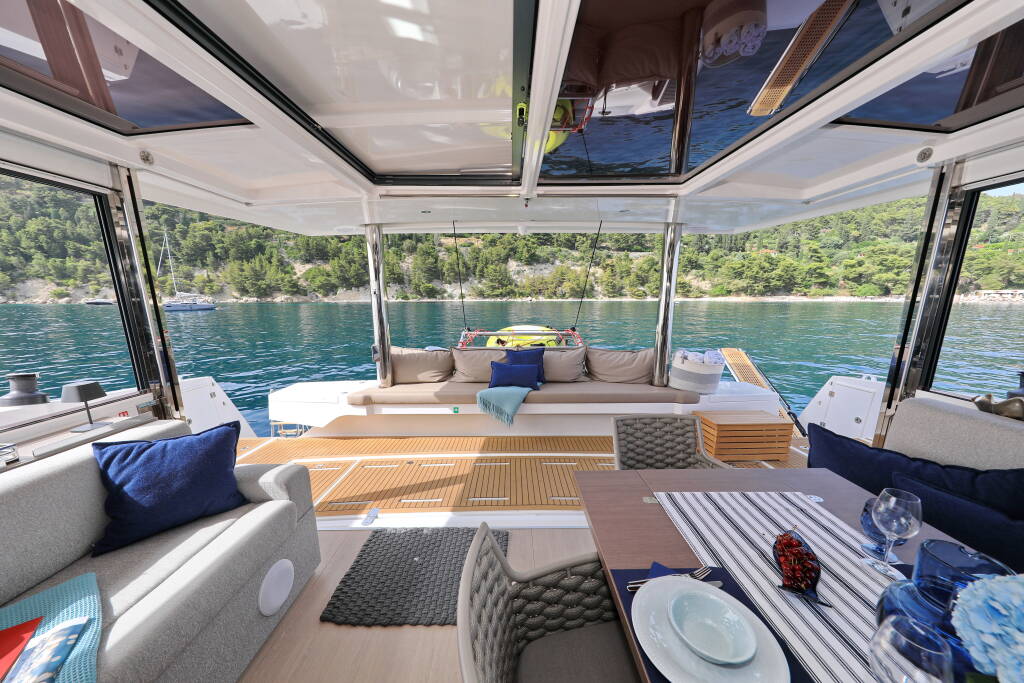 Katamaran Bali 5.4 Marea I