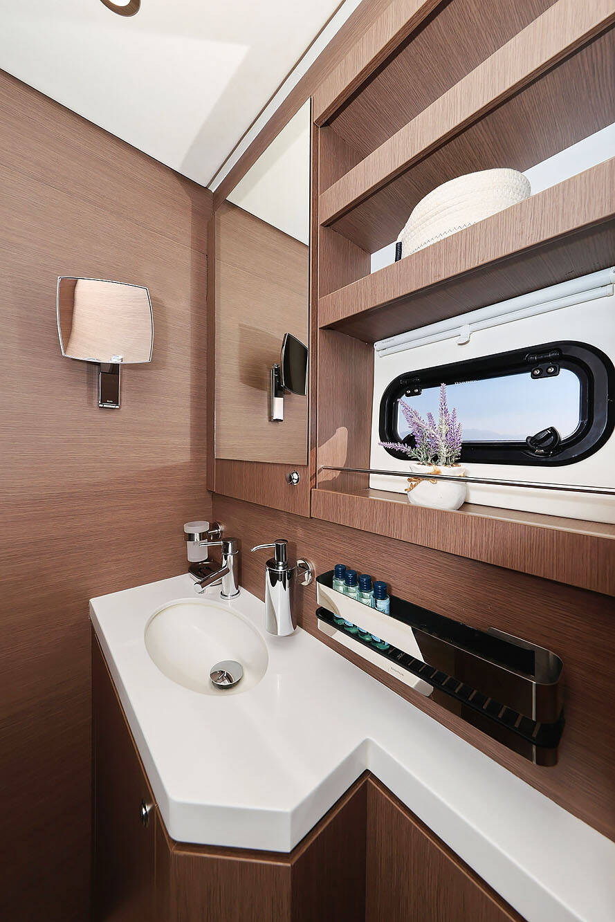 Katamaran Bali 5.4 Marea I