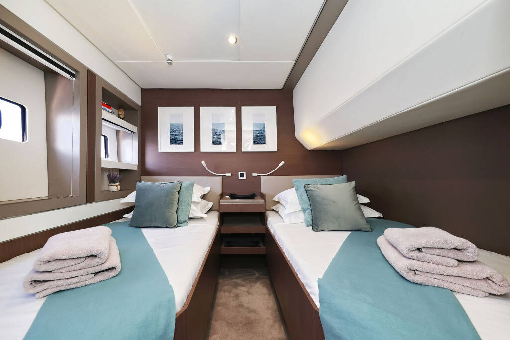 Katamaran Bali 5.4 Marea I