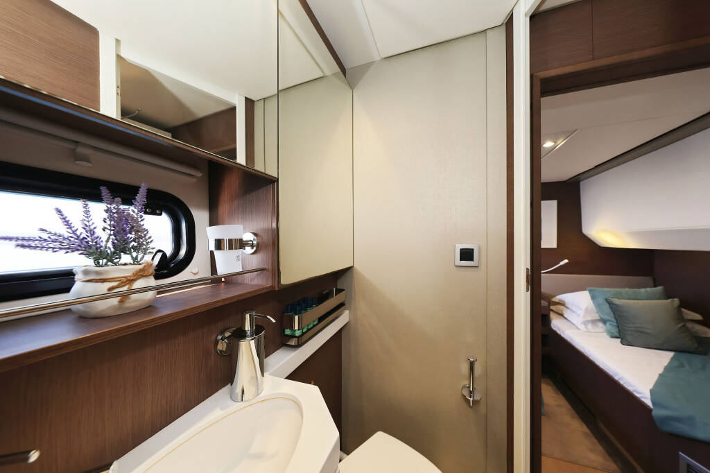 Katamaran Bali 5.4 Marea I