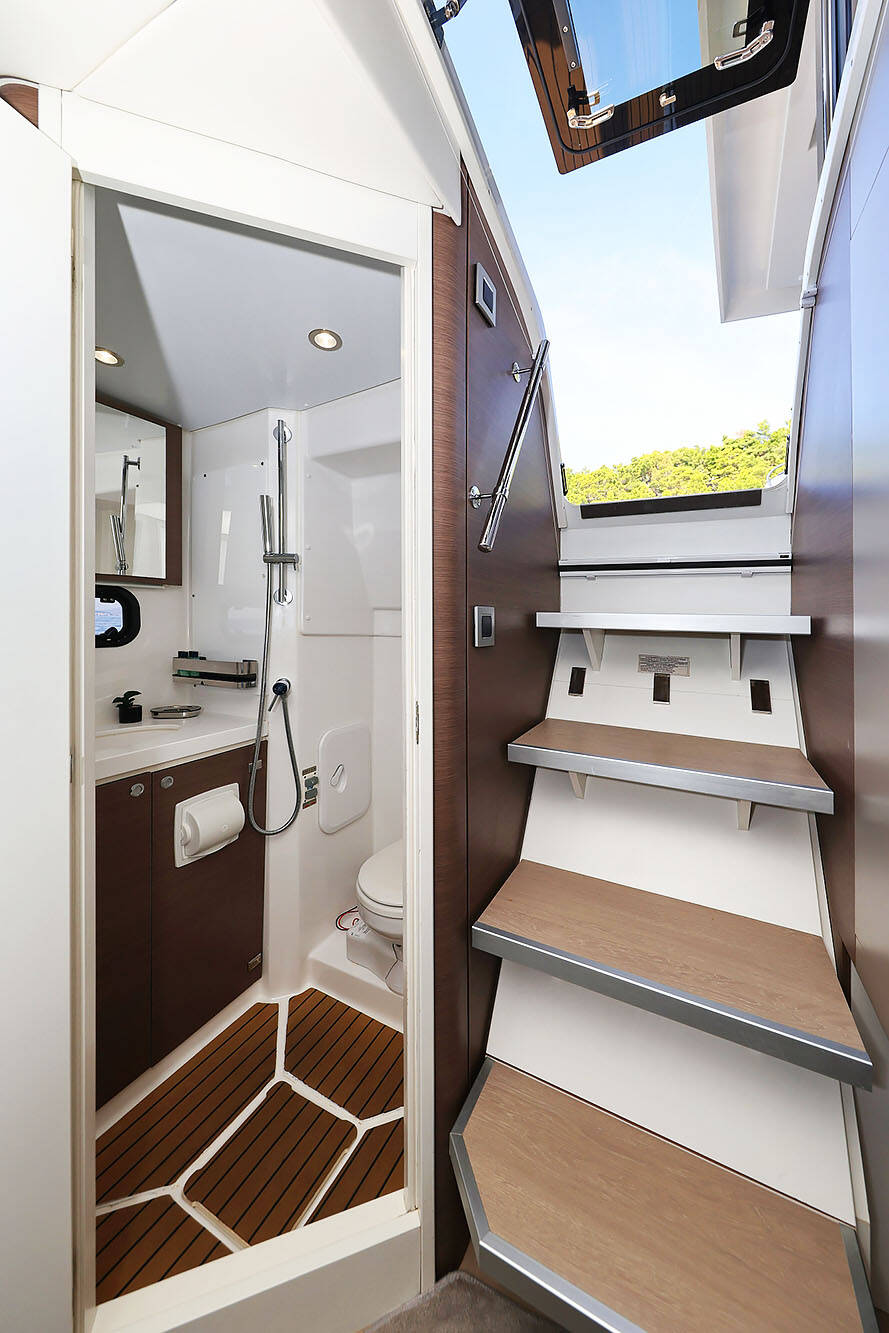 Katamaran Bali 5.4 Marea I