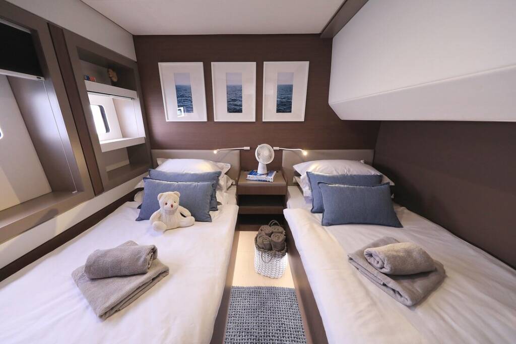 Katamaran Bali 5.4 Marea I