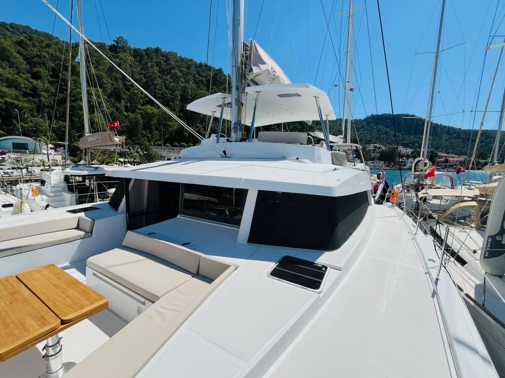 Catamaran Bali 5.4 La Brise 2