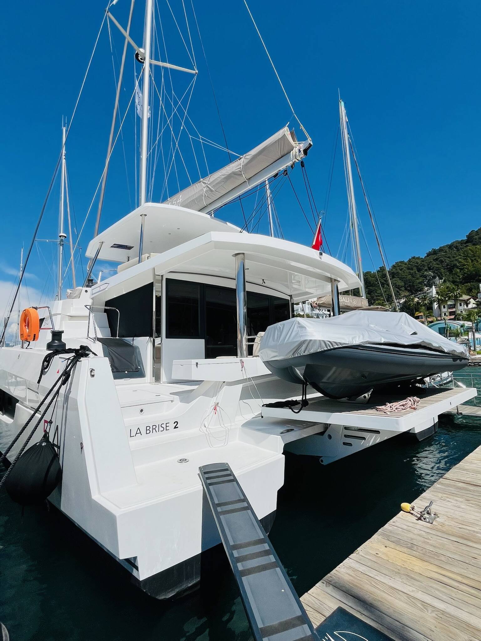 Catamaran Bali 5.4 La Brise 2