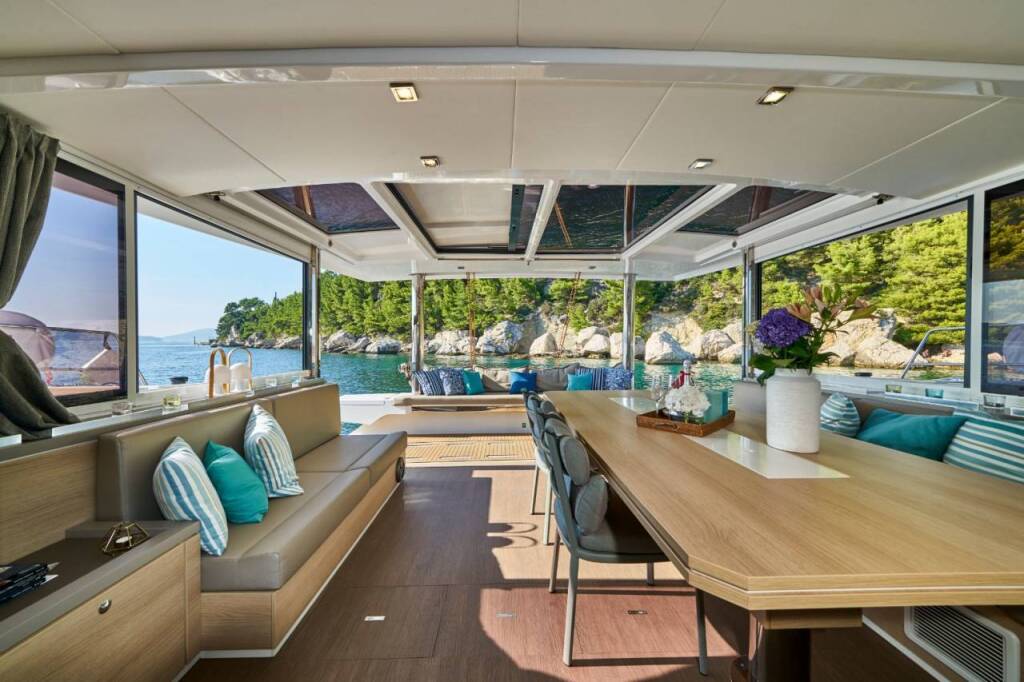 Catamaran Bali 5.4 La Brise 2