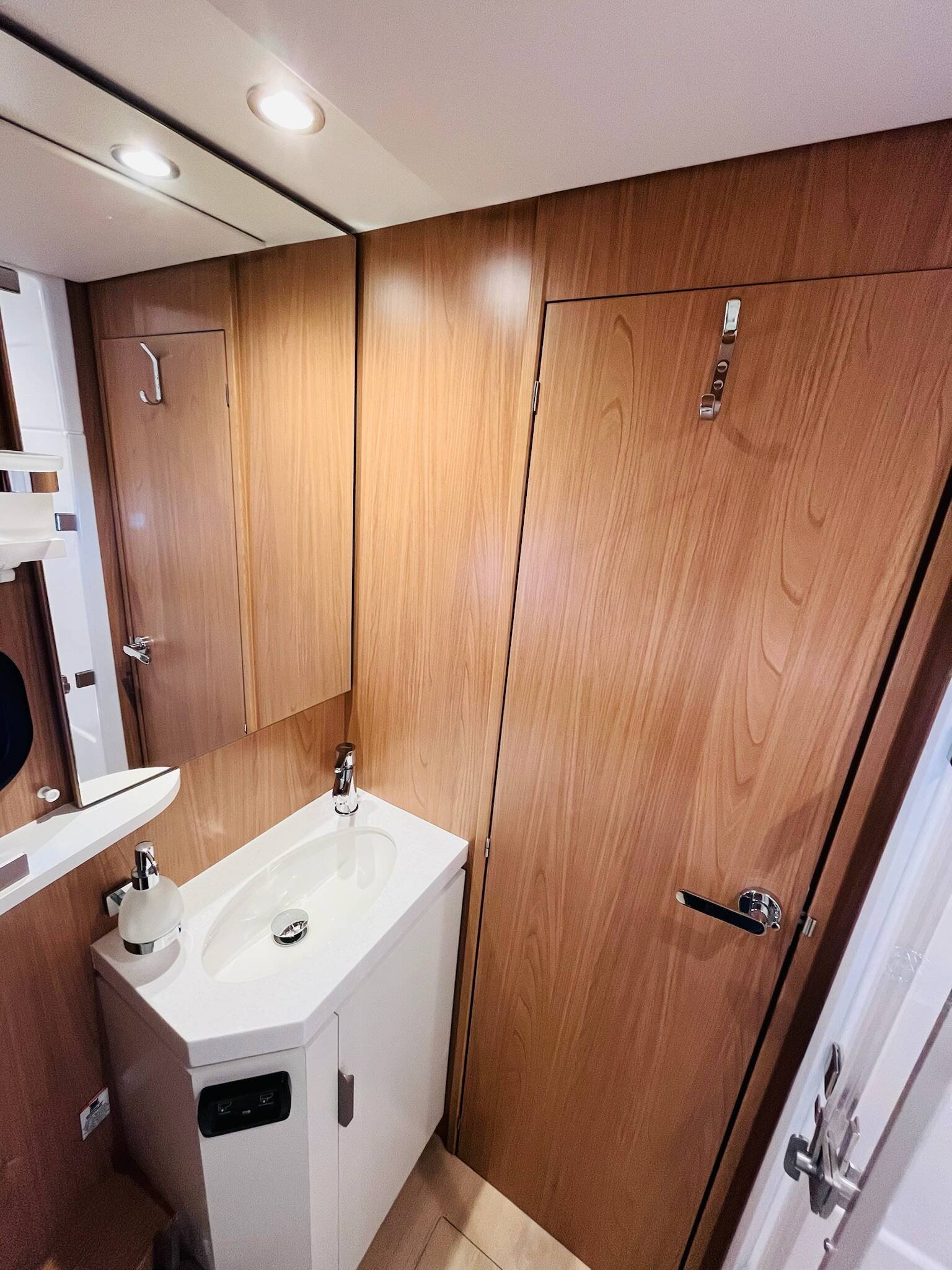 Catamaran Bali 5.4 La Brise 2