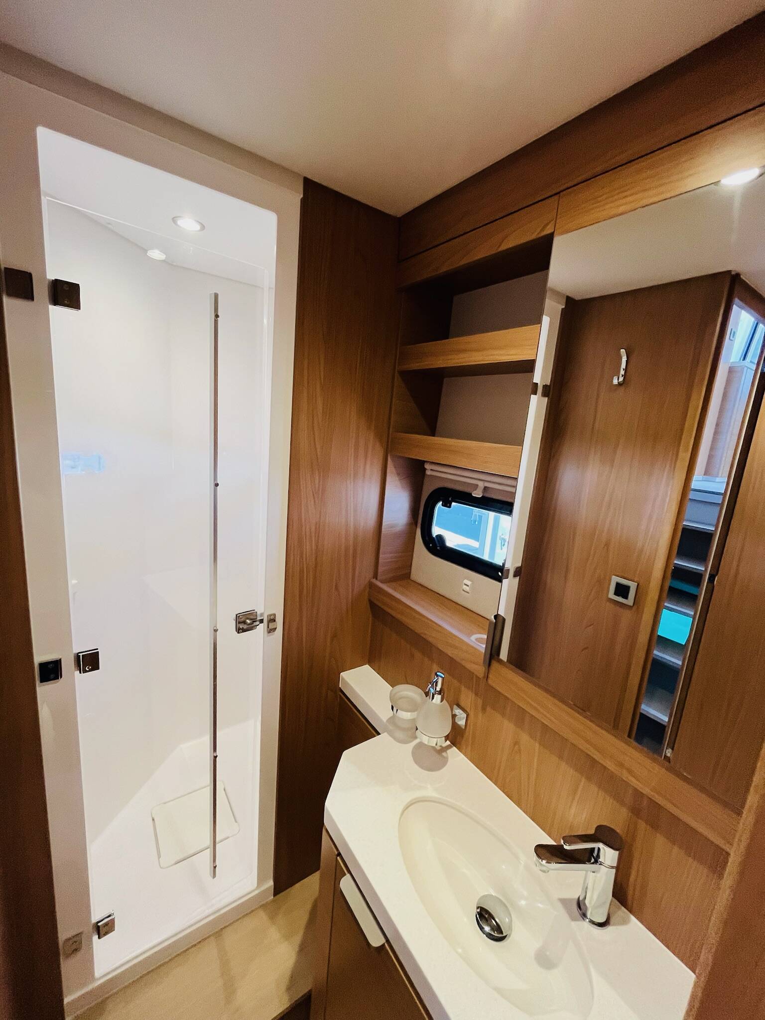 Catamaran Bali 5.4 La Brise 2
