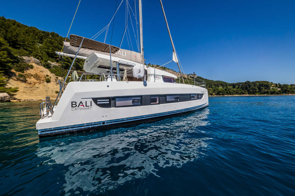 Catamaran Bali Catsmart OW Gaja
