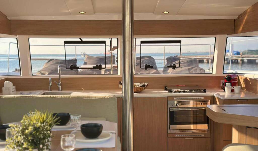 Katamaran Bali Catsmart Northcat 38
