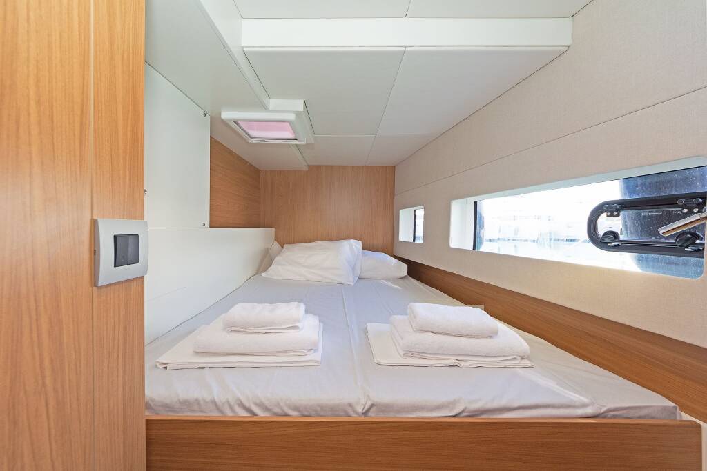 Katamaran Bali Catsmart First Whisper