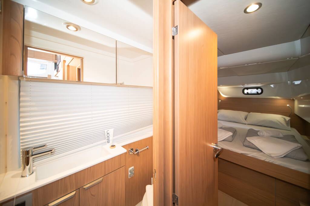 Katamaran Bali Catsmart First Whisper