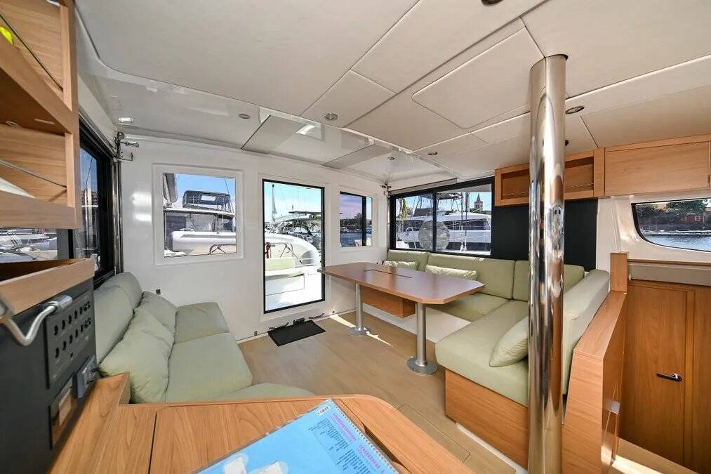 Katamaran Bali Catsmart Rose Sunset V