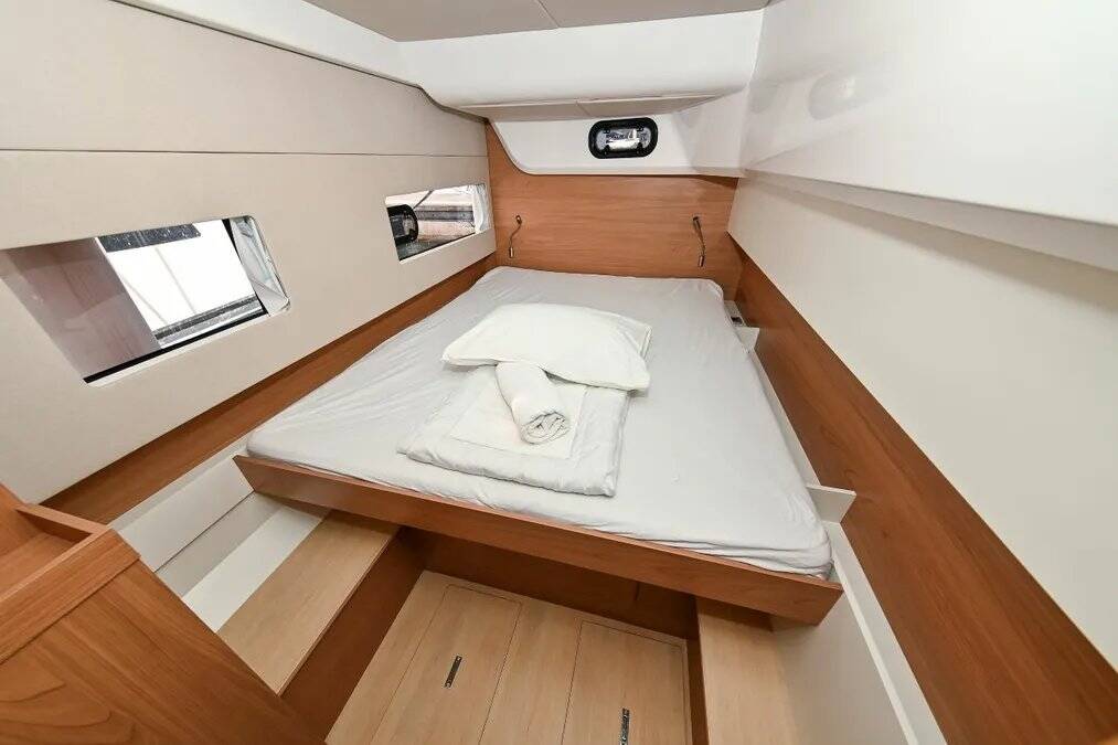 Katamaran Bali Catsmart Rose Sunset V