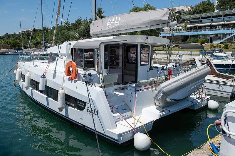 Katamaran Bali Catsmart Ela Thalasa III