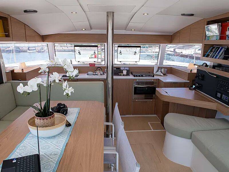 Katamaran Bali Catsmart Ela Thalasa III