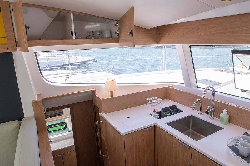 Katamaran Bali Catsmart Ela Thalasa III