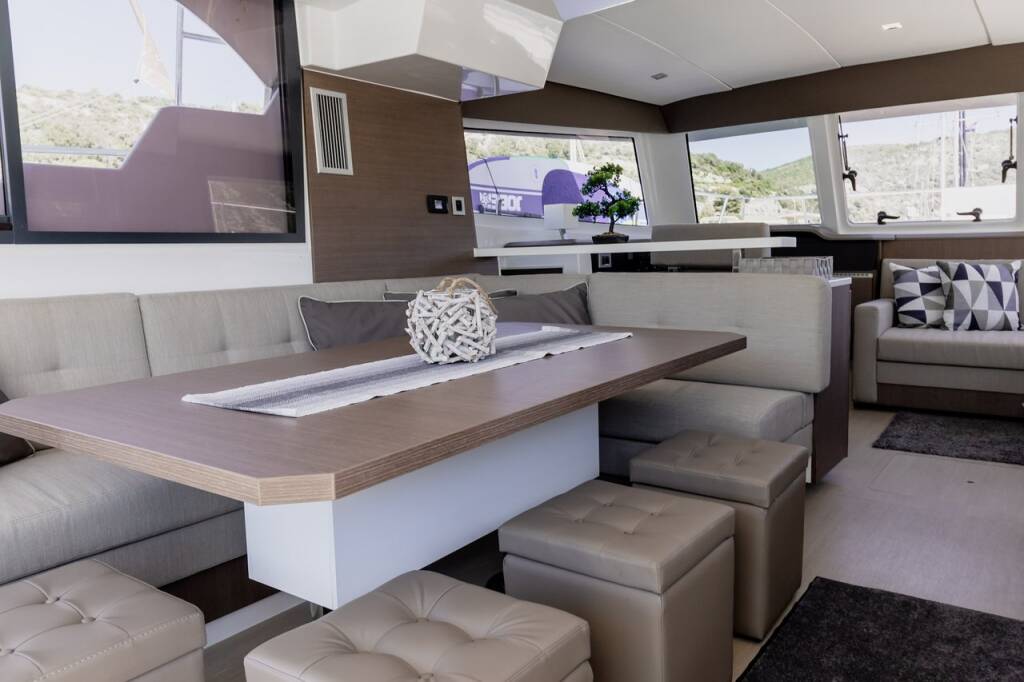 Power catamaran Bali Catspace MY Leila