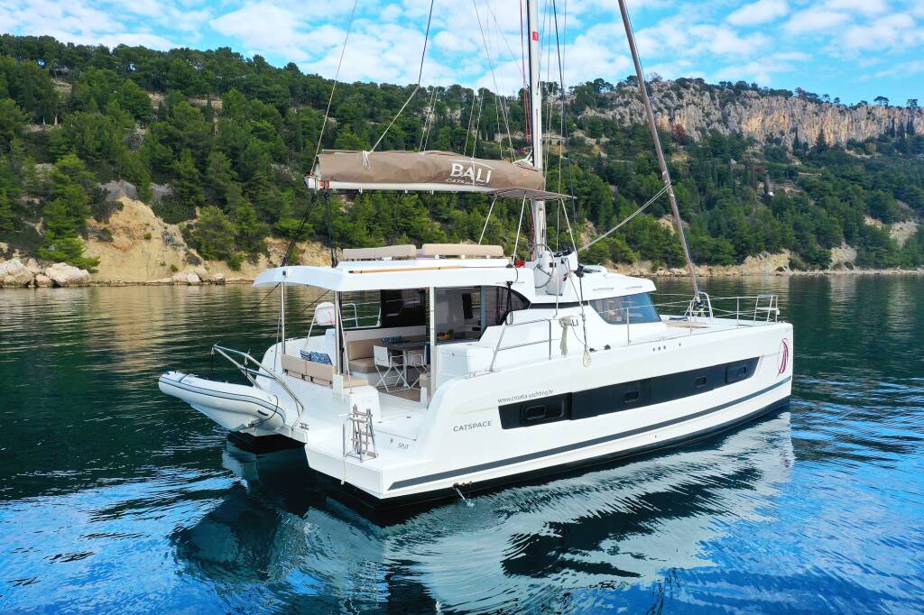 Catamaran Bali Catspace Salty Dragon
