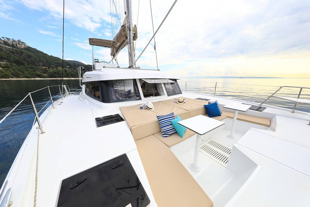 Catamaran Bali Catspace Salty Dragon