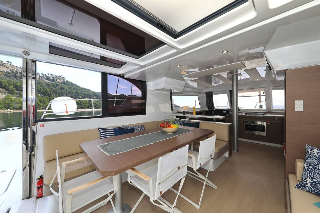 Catamaran Bali Catspace Salty Dragon