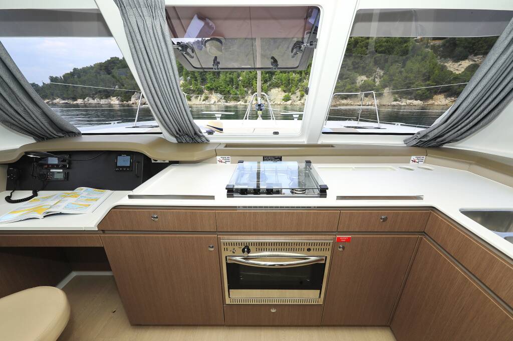 Catamaran Bali Catspace Salty Dragon