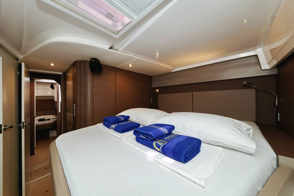 Catamaran Bali Catspace Queen Bee