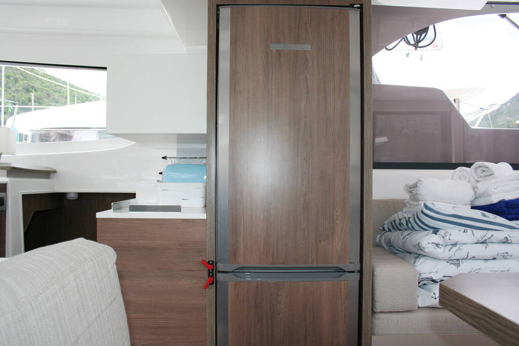 Catamaran Bali Catspace Ghost