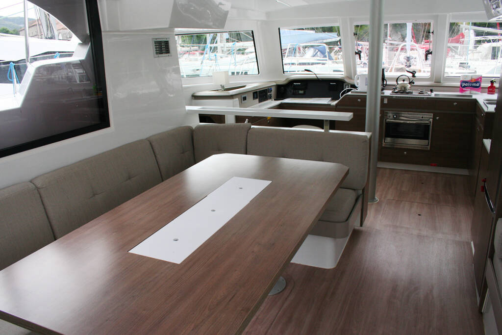 Catamaran Bali Catspace Ghost