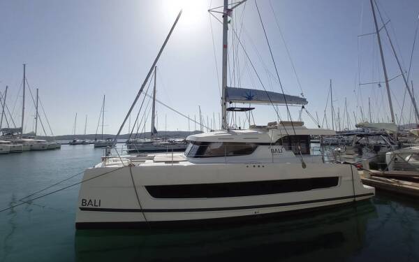 Bali Catspace Sailin Trogir, Yachtclub Seget (Marina Baotić)