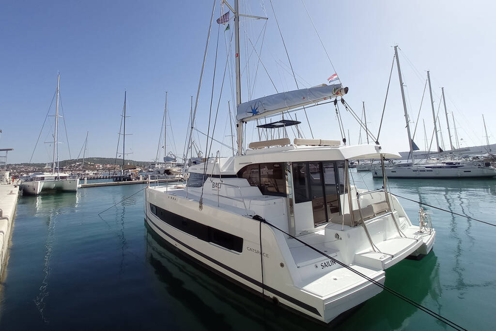Catamaran Bali Catspace Sailin