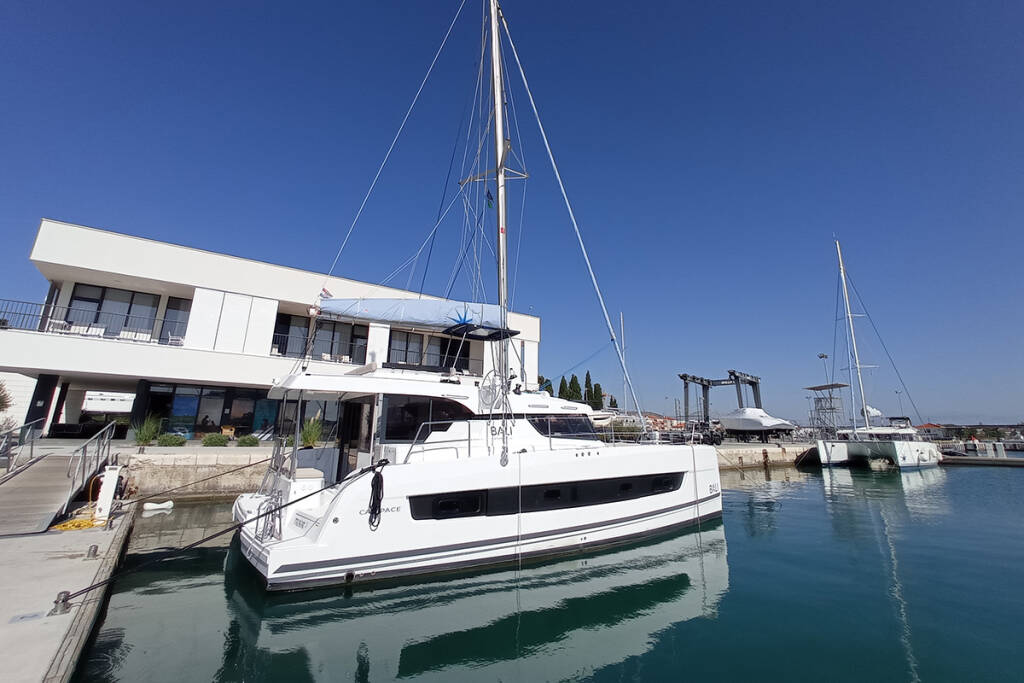 Catamaran Bali Catspace Sailin