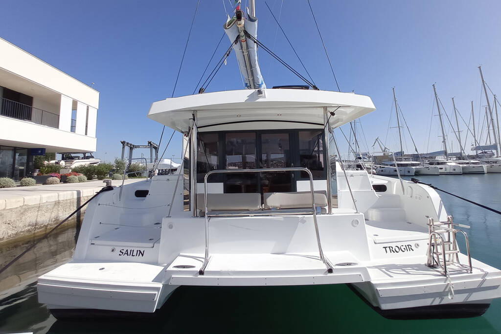 Catamaran Bali Catspace Sailin