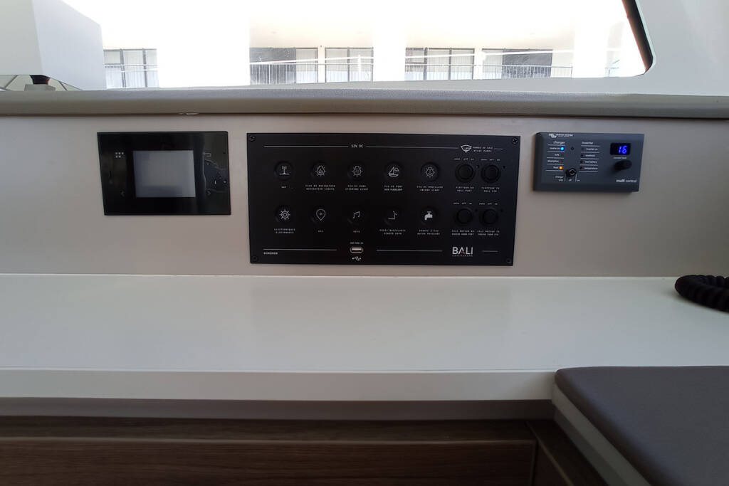 Catamaran Bali Catspace Sailin