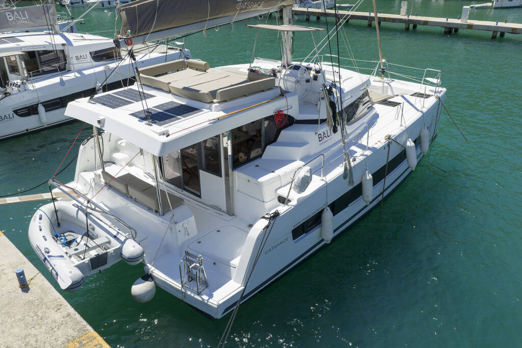 Katamaran Bali Catspace 