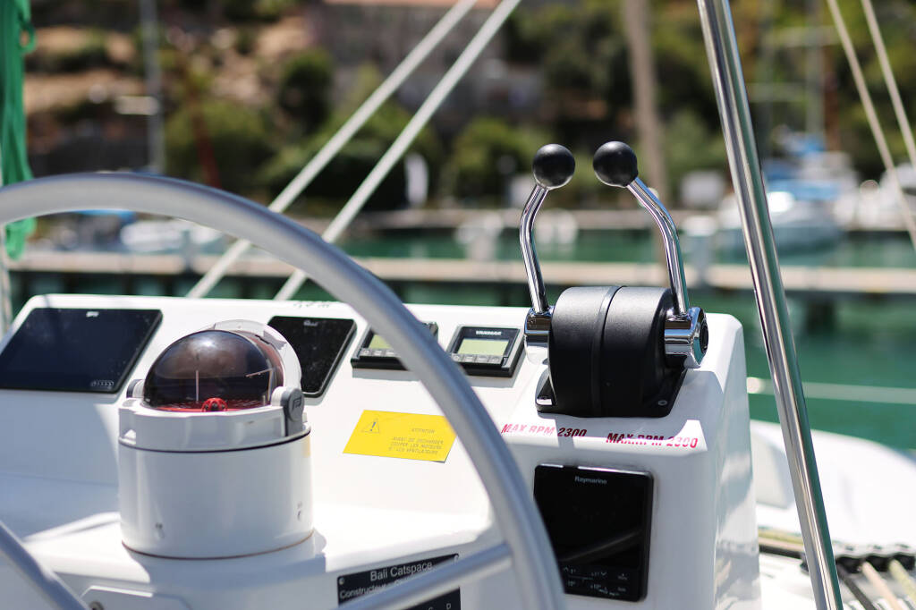 Katamaran Bali Catspace 